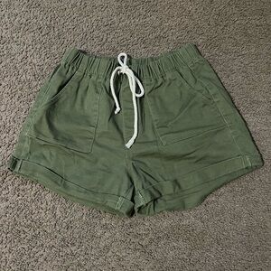 No Boundaries Olive Cargo Shorts with Drawstring